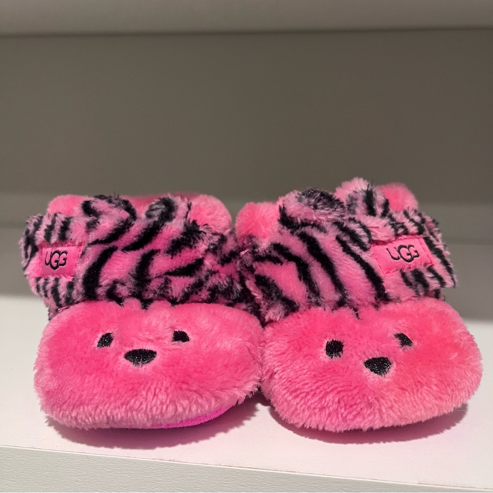 NEW (NWOT) KIDS INFANT BIXBEE TIGER STUFFIE CARNATION HOT PINK SHOE BOOTIES